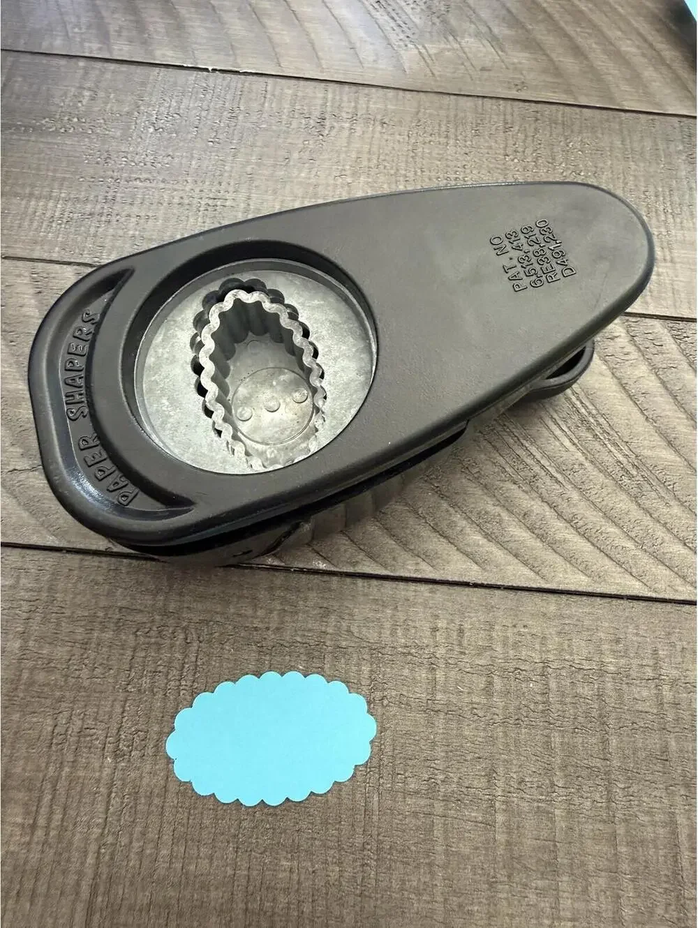 Stampin’ Up scalloped oval shape punch